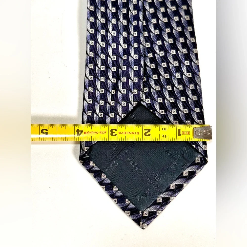 Ermenegildo Zegna Geometric Print Elegant Men's Tie 100% silk